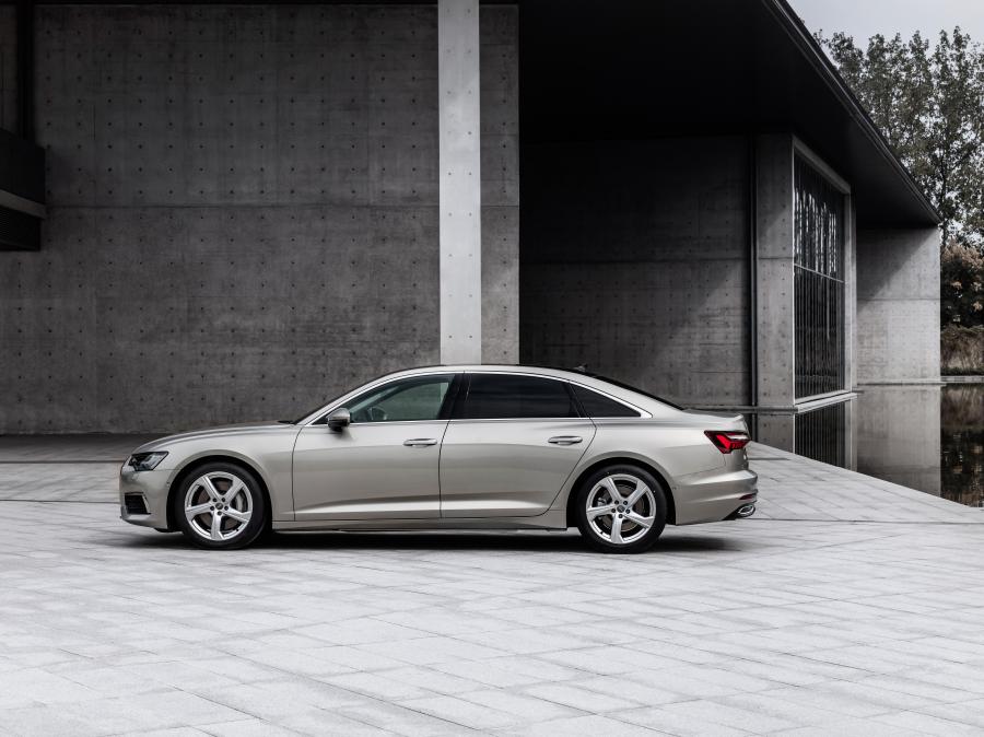  Audi A6L 55 TFSI Quattro (C8) 2019 года  (CN) (фото 16 из 41)